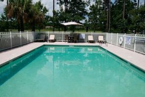 Outdoor pool, pool loungers