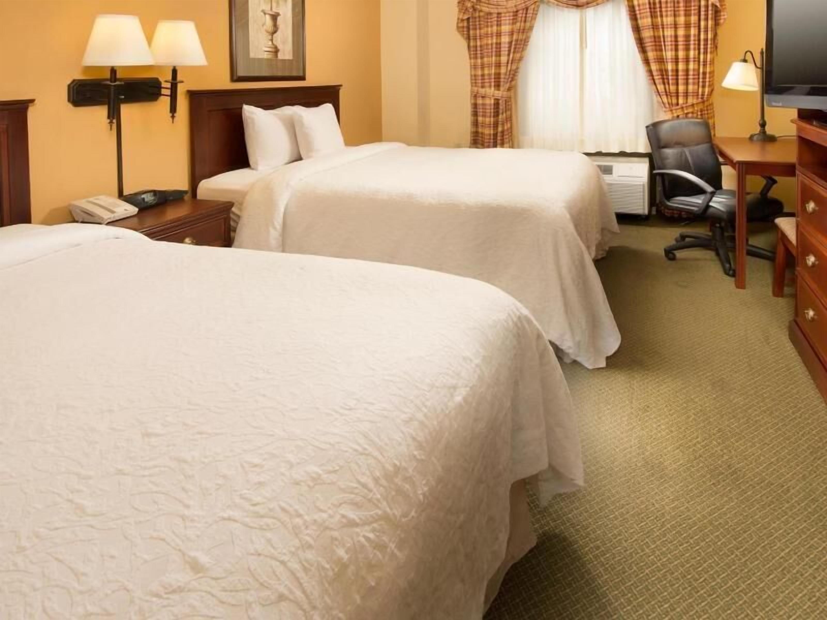 أغطية فراش متميزة وخزنة داخل الغرفة وأسرّة أطفال/رضّع (مجانًا)