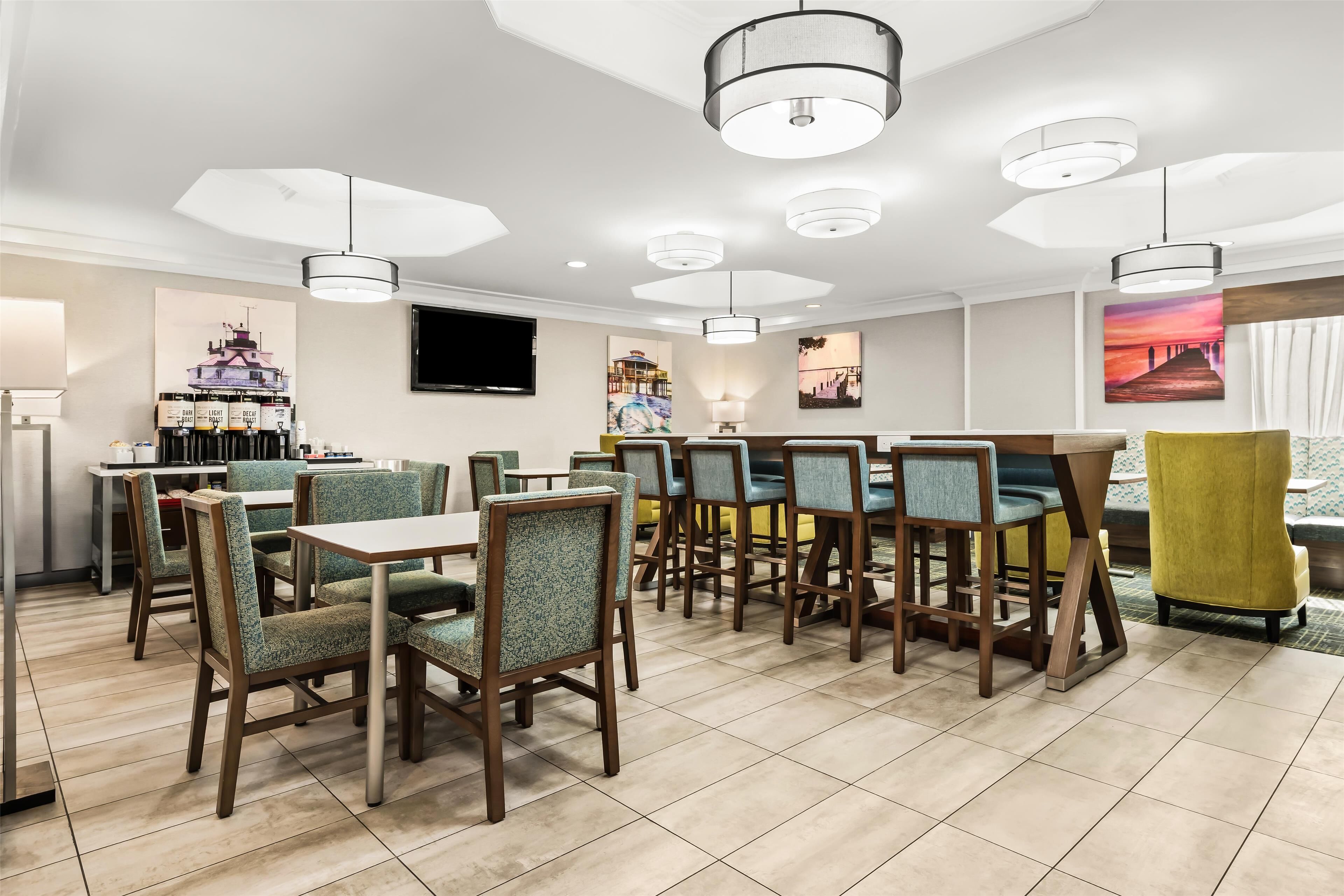 free daily self-service breakfast