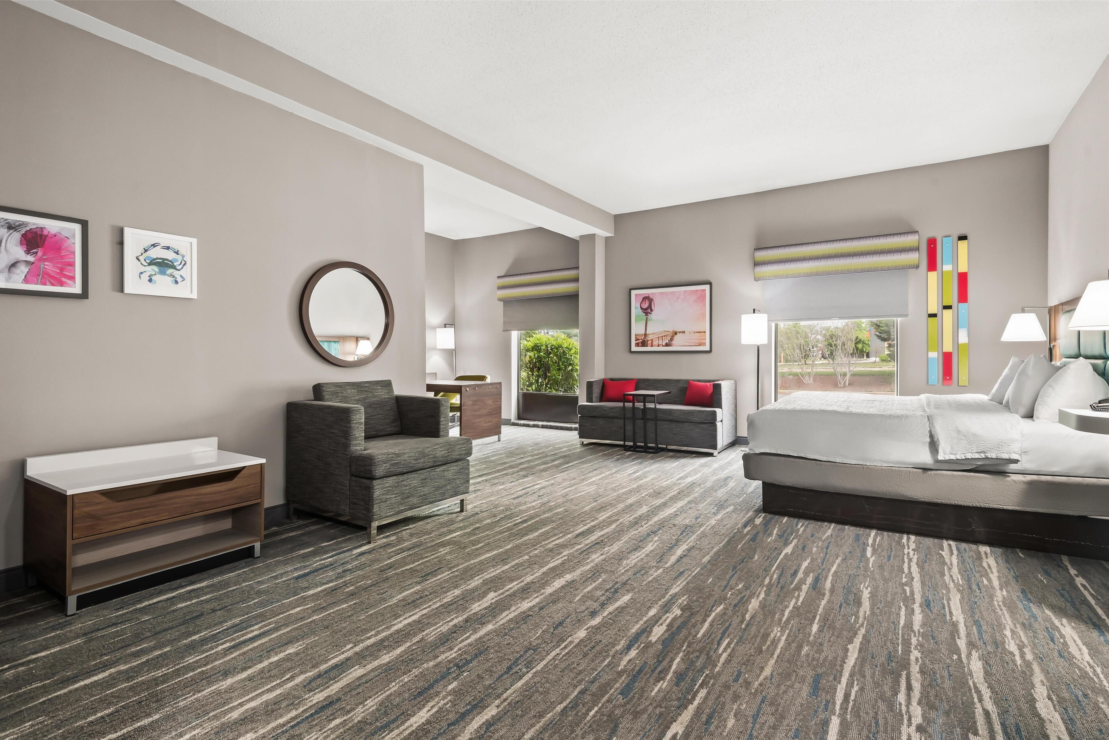 one bedroom suite one king non smoking | premium bedding, pillow-top beds, in-room safe, desk