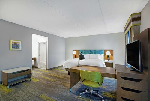 Hampton Inn & Suites Augusta West