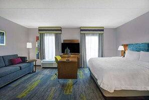 Standard Room | In-room safe, desk, iron/ironing board, free rollaway beds - Hampton Inn & Suites Augusta West (Augusta)
