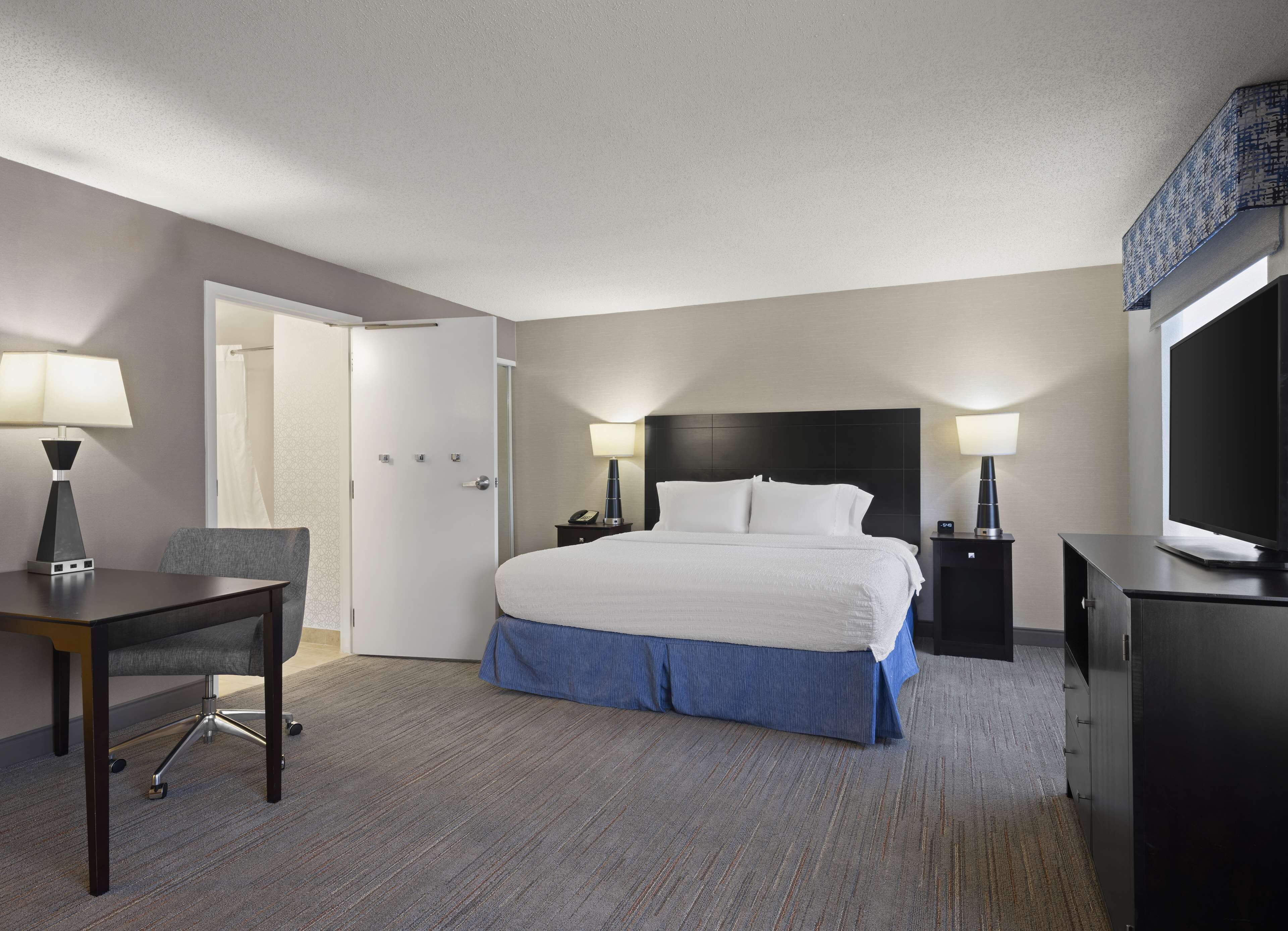 suite, 1 king bed, accessible, non smoking | hypo-allergenic bedding, desk, blackout curtains, iron/ironing board