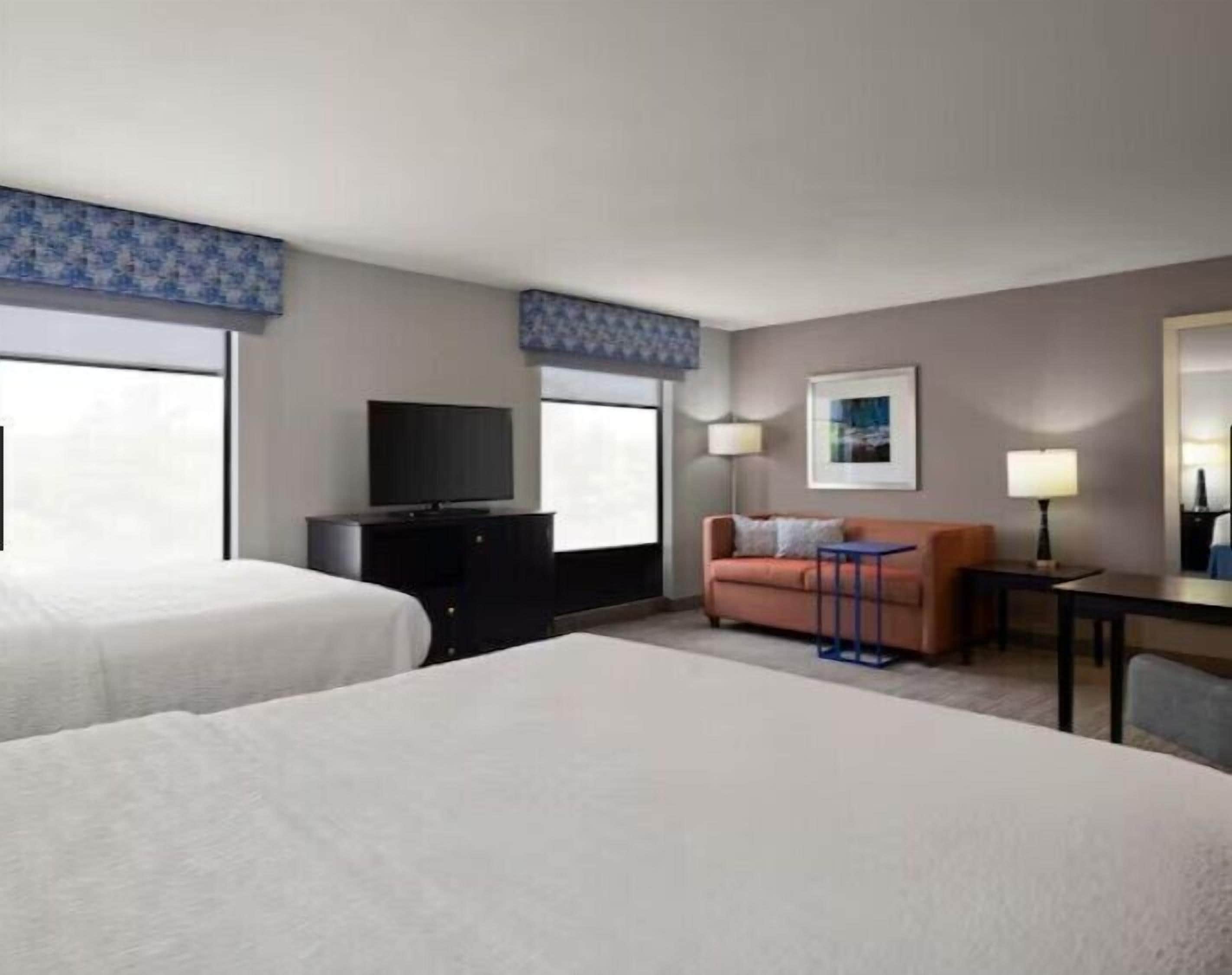 studio (2 queen, 1 sofabed) | hypo-allergenic bedding, desk, blackout curtains, iron/ironing board