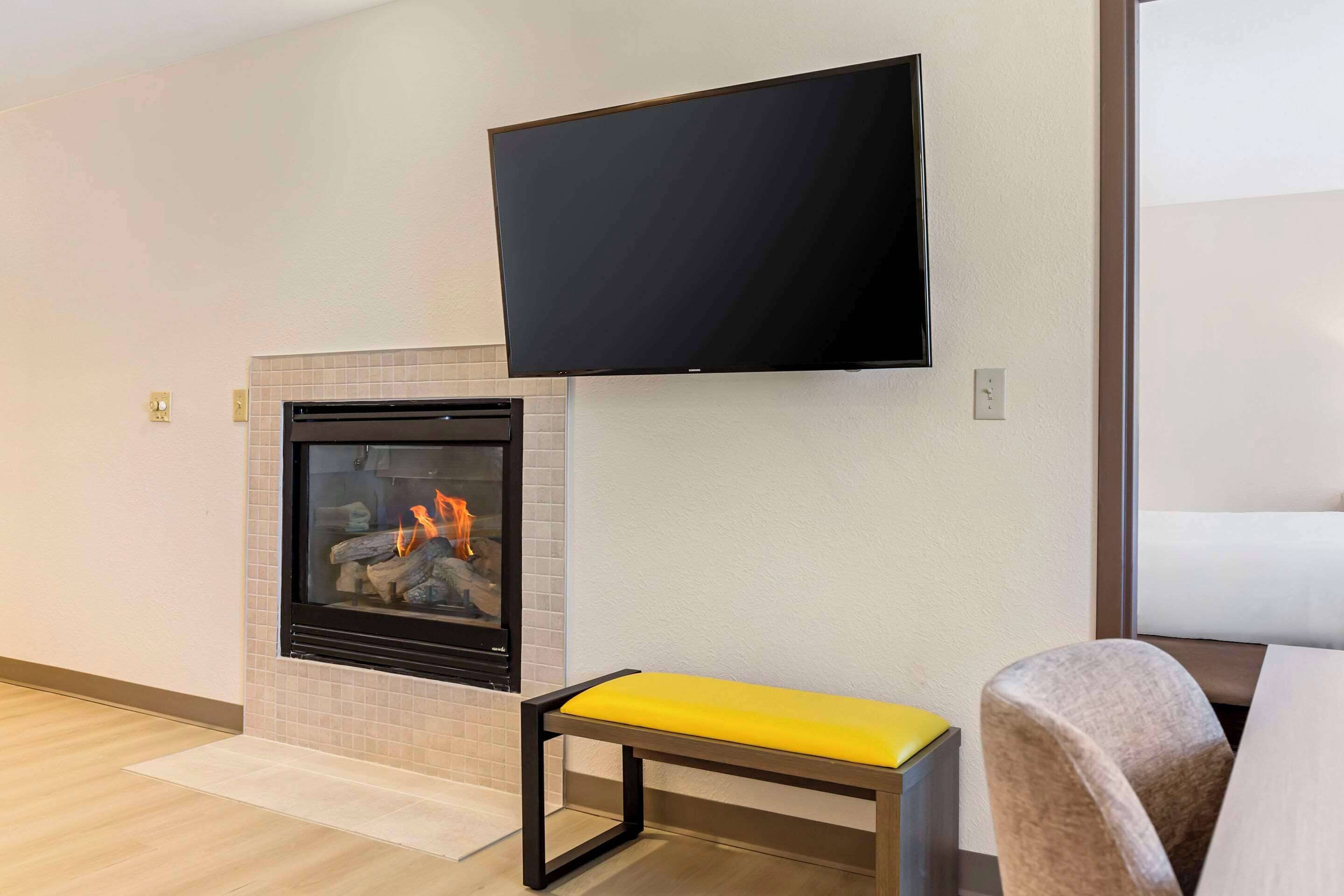 suite, 1 king bed with sofa bed, non smoking | 1 bedroom, premium bedding, pillow-top beds, in-room safe