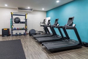 Fitness facility - Hampton Inn & Suites Sacramento-Cal Expo (Sacramento)