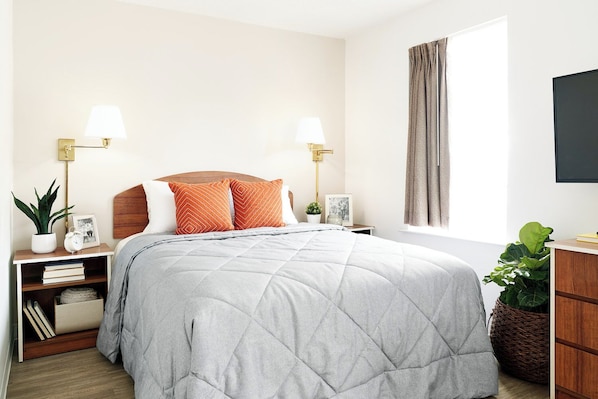 WiFi (free), alarm clocks, bed sheets