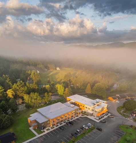 Sun & Ski Inn And Suites
