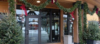 선 앤드 스키 인 앤드 스위트