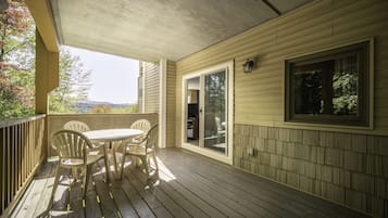 Three Bedroom Condo located at Mountainside Resort | Terraço/pátio