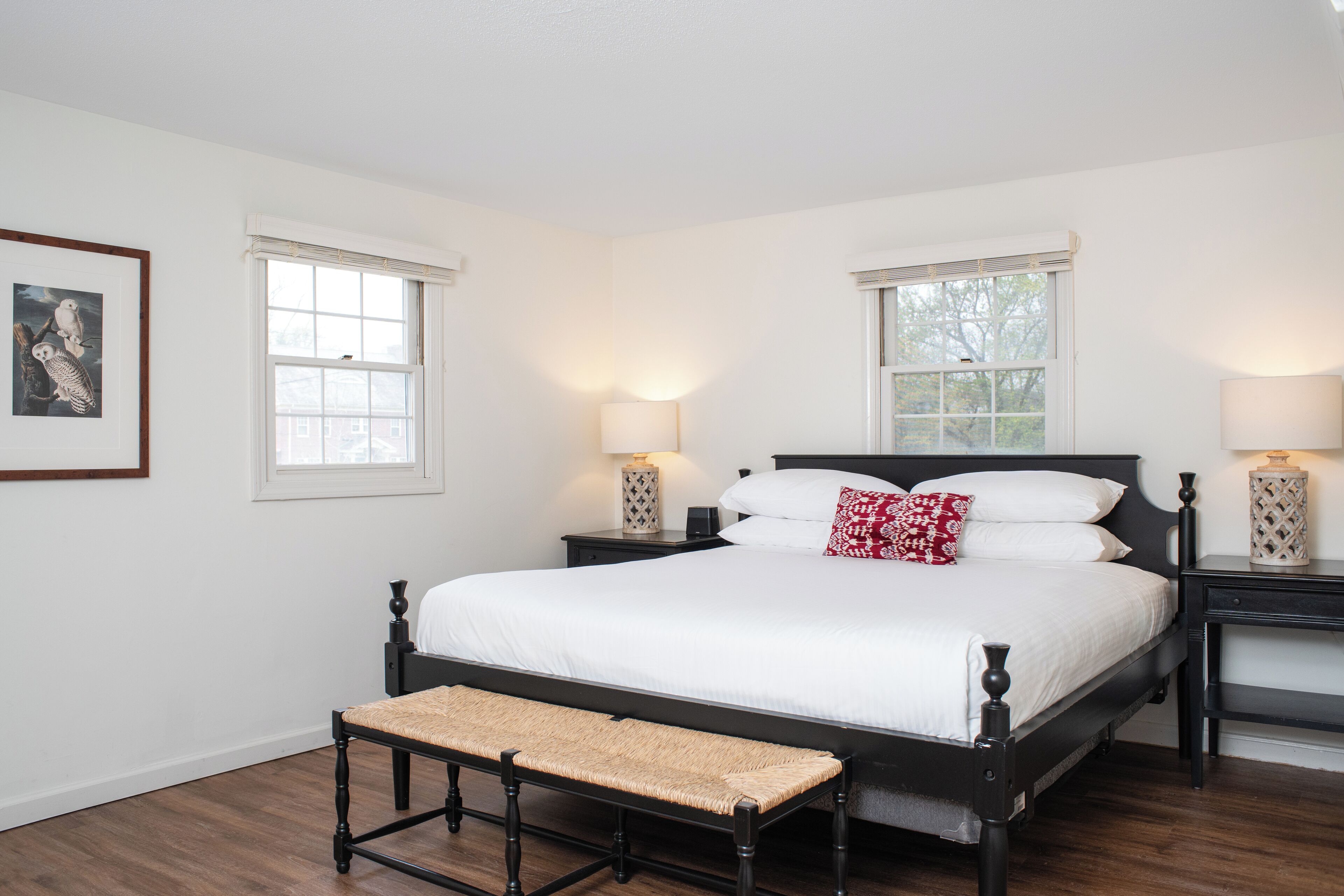 Deluxe Room, 1 King Bed