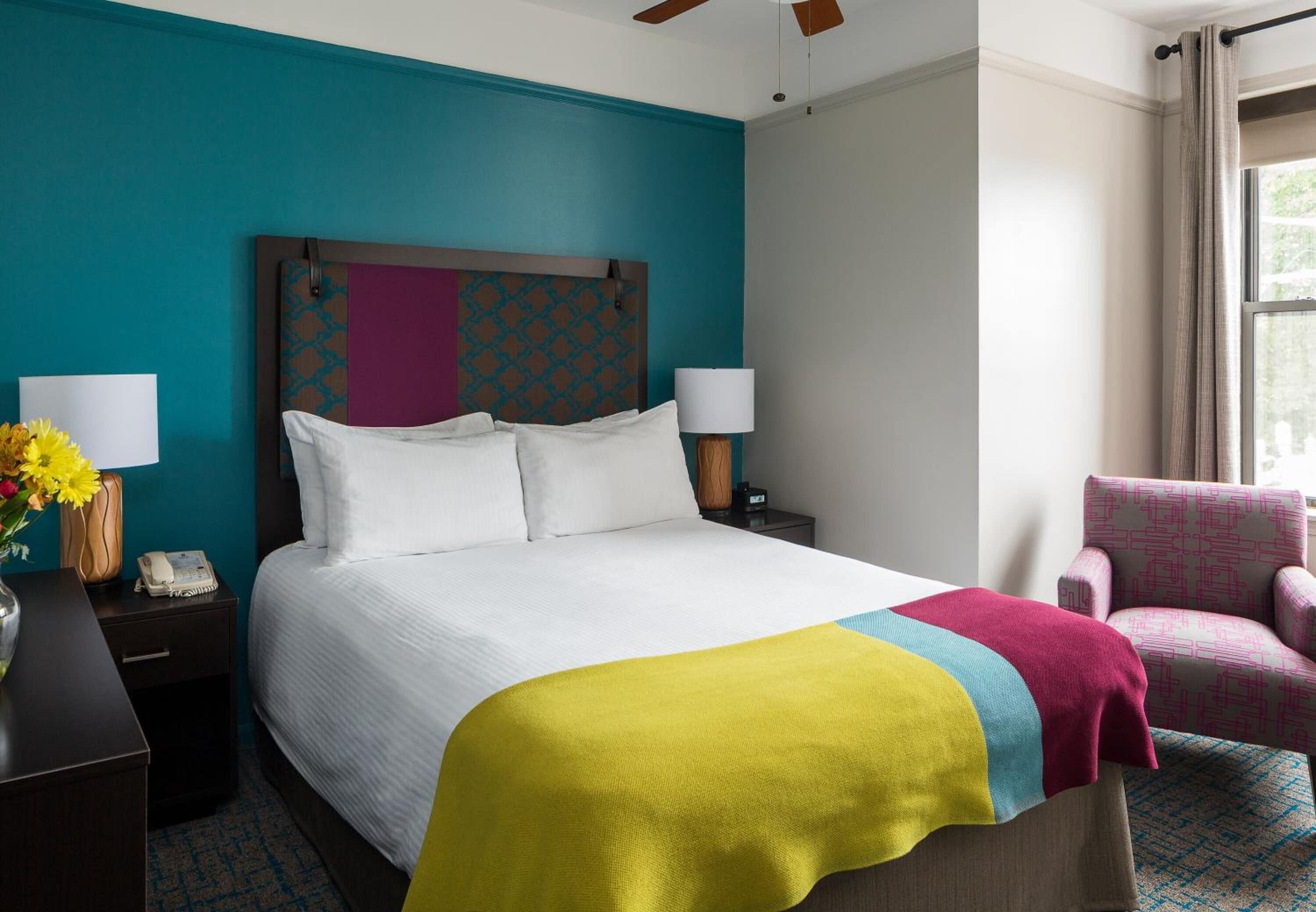 room, 1 queen bed | 1 bedroom, premium bedding, minibar, in-room safe