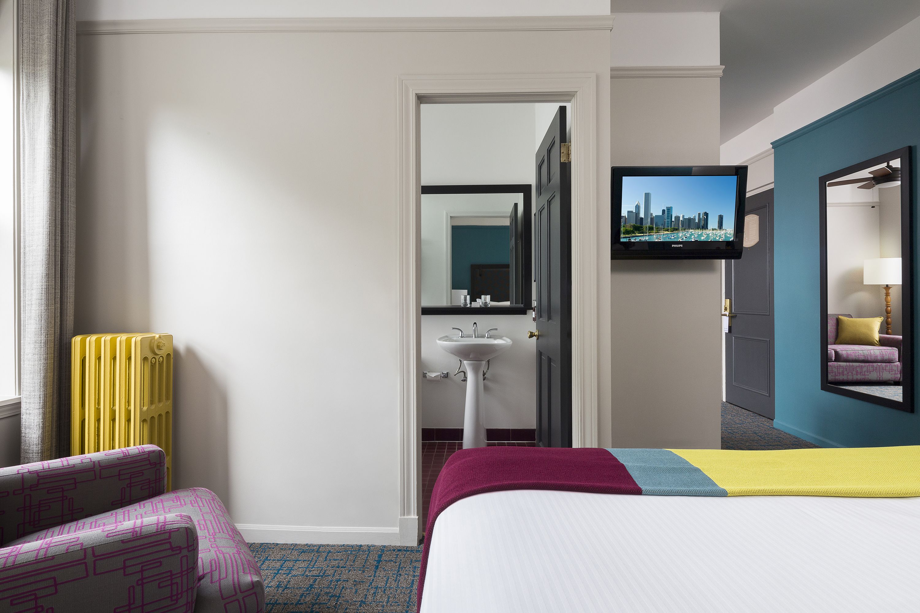 suite, 1 king bed | 1 bedroom, premium bedding, minibar, in-room safe