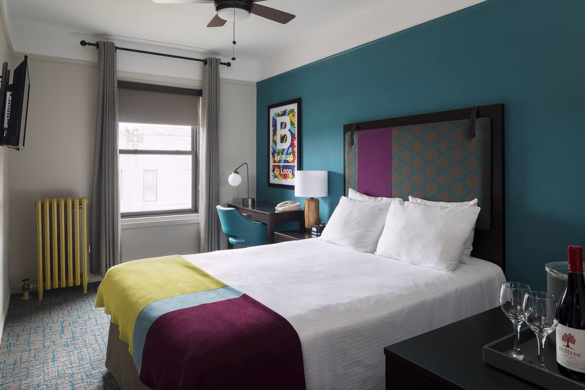 1 bedroom, premium bedding, minibar, desk