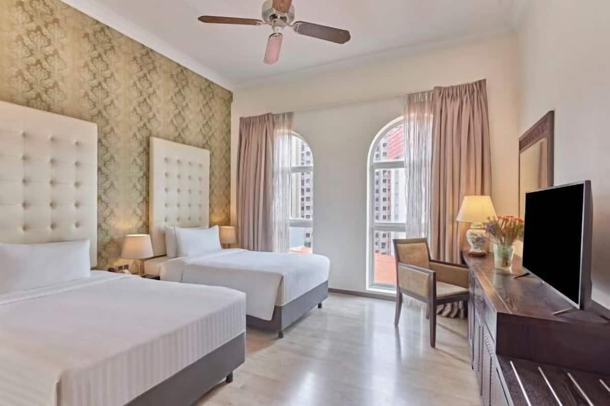 1 bedroom, premium bedding, in-room safe, desk