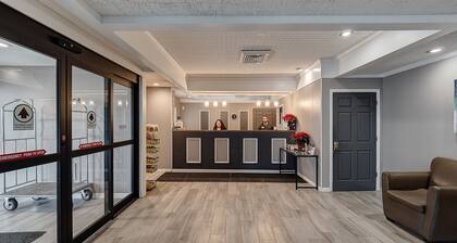 Eastland Suites Hotel & Conference Center