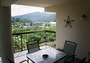 Condo, 2 habitaciones (201) | Balcón