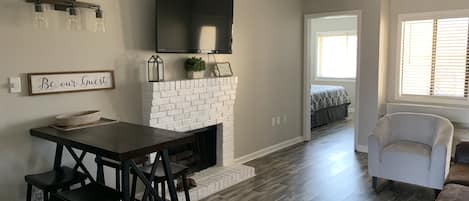 Appart'hôtel, 2 chambres (103) | Coin séjour