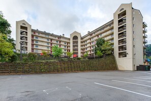 Exterior - Gatlinburg Chateau Rentals (Gatlinburg)