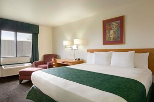 Escritorio, tabla de planchar con plancha y cunas gratuitas 