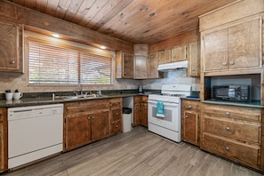 Chalet de 2 étages | Cuisine privée