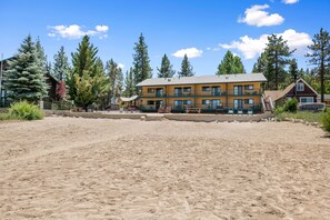 Exterior - Big Bear Lakefront Lodge (Big Bear Lake)
