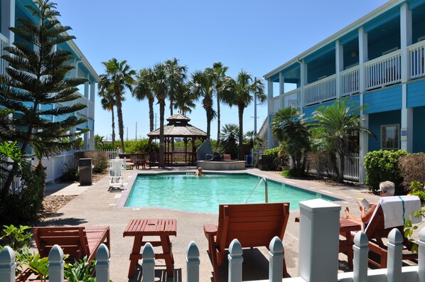 Outdoor pool, pool loungers