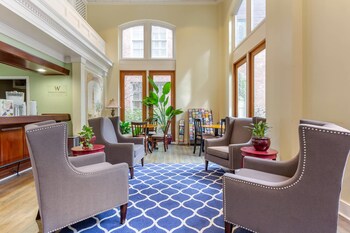 Hotel entrance and lobby at Church Street Inn Historic Charleston, Ascend Collection Hotel