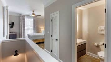 Premium bedding, in-room safe, desk, laptop workspace