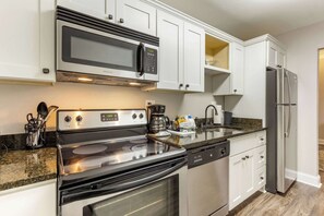 Literie de qualité supérieure, coffres-forts dans les chambres, bureau