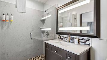 Shower, free toiletries, hair dryer, towels