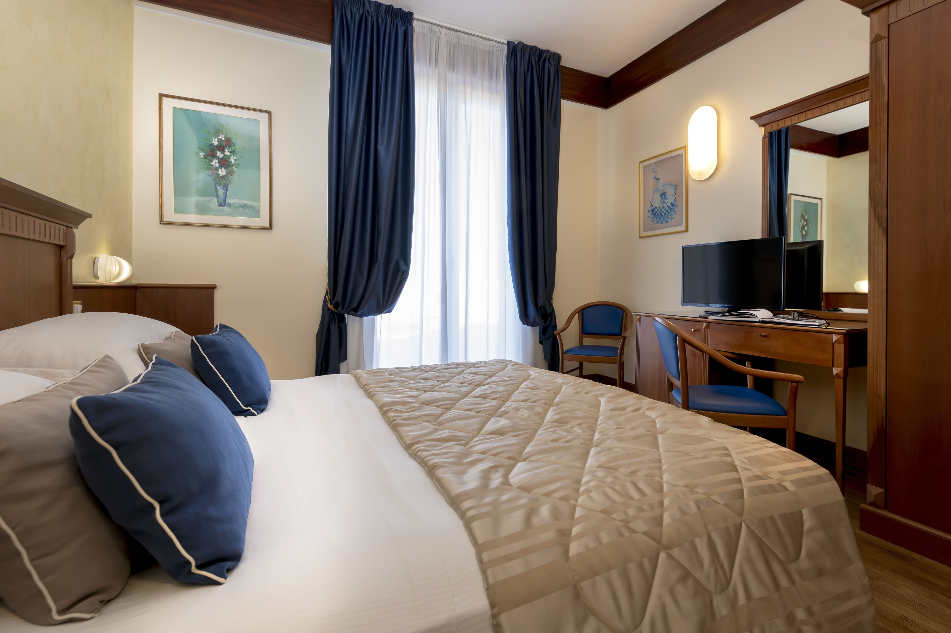 1 bedroom, minibar, in-room safe, desk