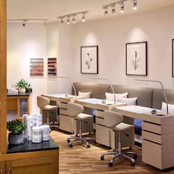 Couples treatment rooms, sauna, hot tub, body treatments, hydrotherapy