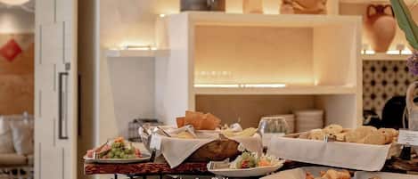 Daily buffet breakfast for a fee