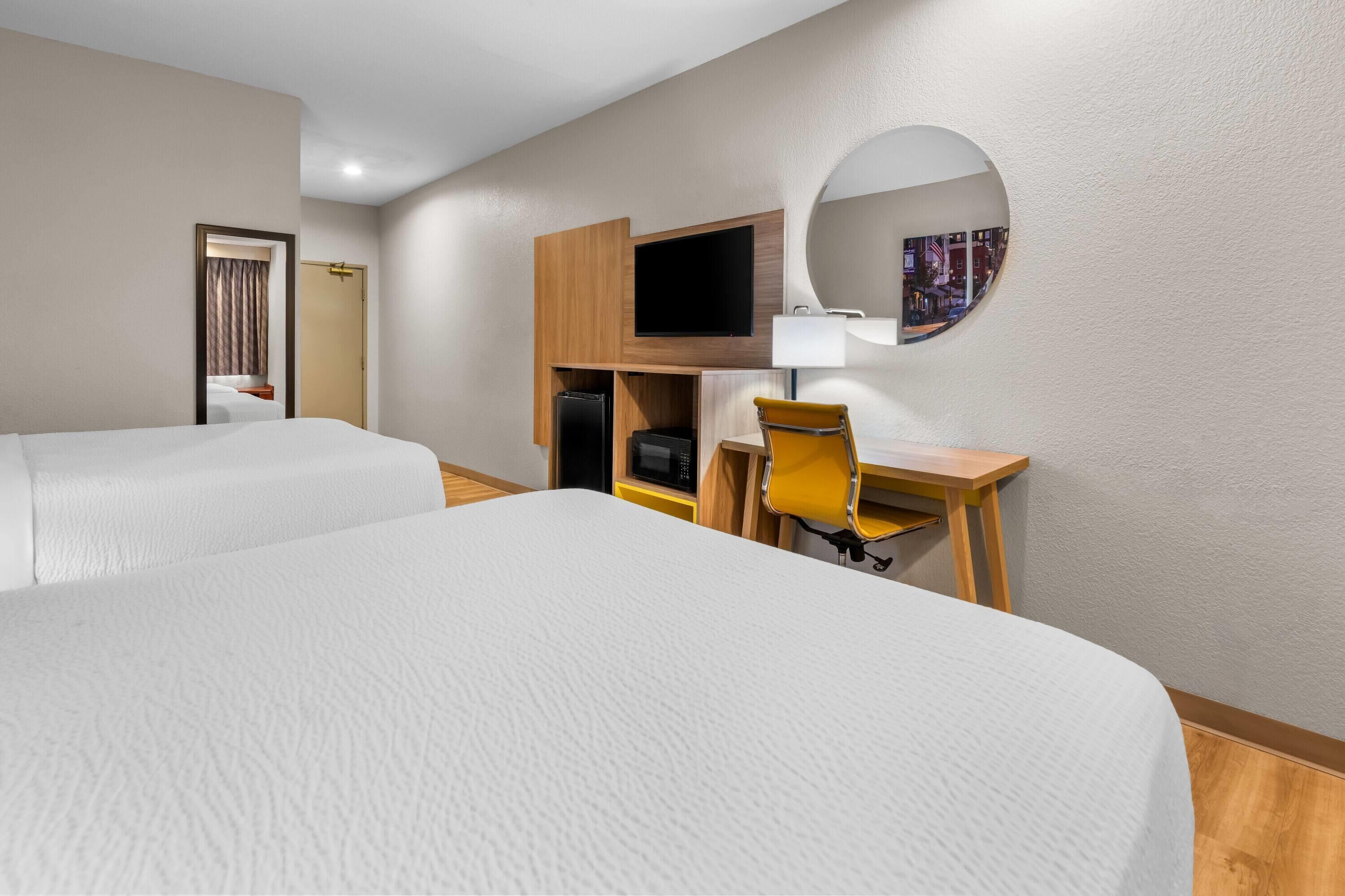 Photo - Days Inn by Wyndham near Kansas Speedway