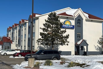 Days Inn by Wyndham near Kansas Speedway