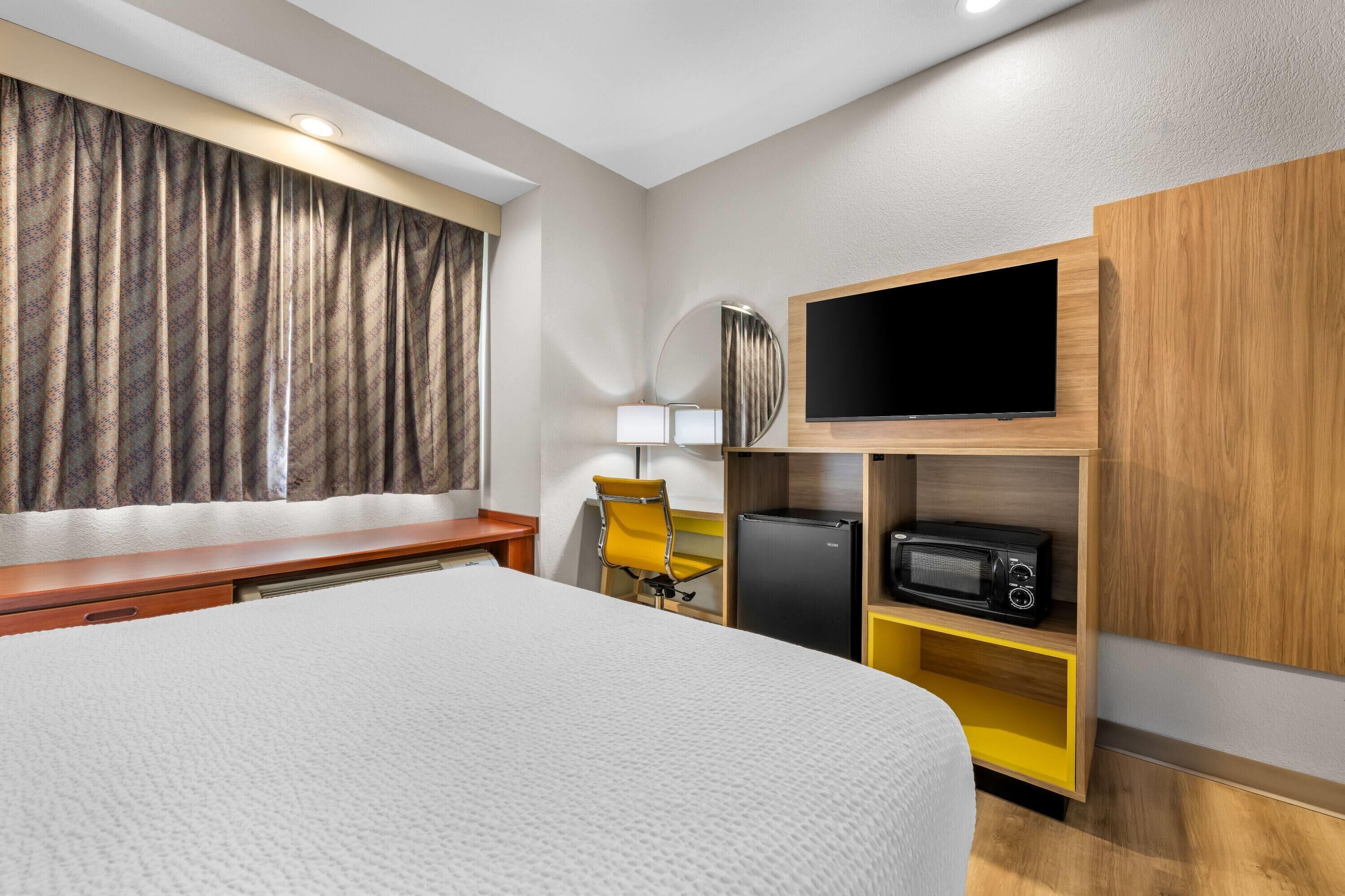 Photo - Days Inn by Wyndham near Kansas Speedway