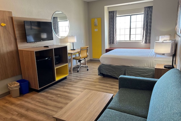 Studio Suite, 1 Queen Bed, Non Smoking