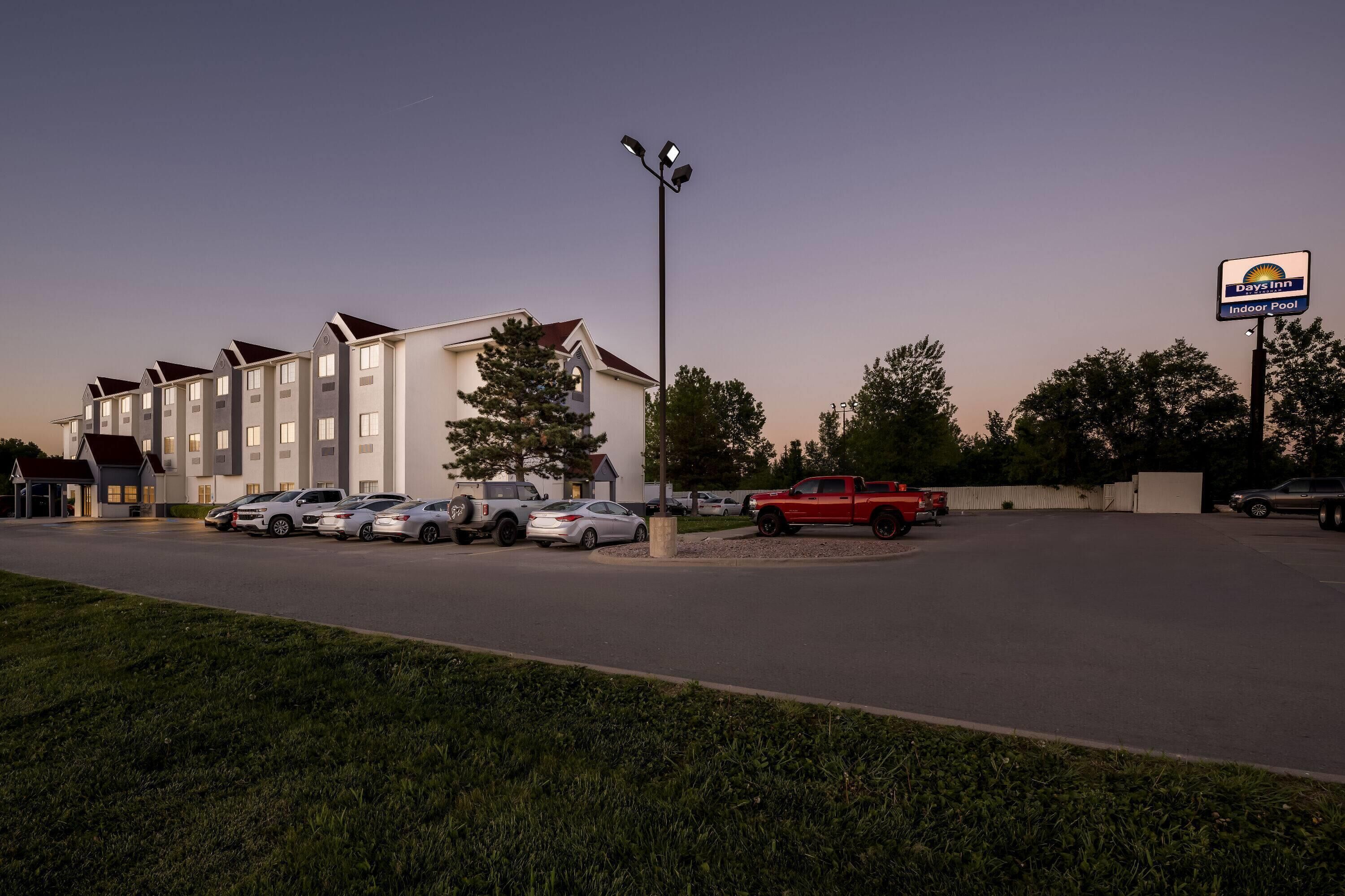 Photo - Days Inn by Wyndham near Kansas Speedway