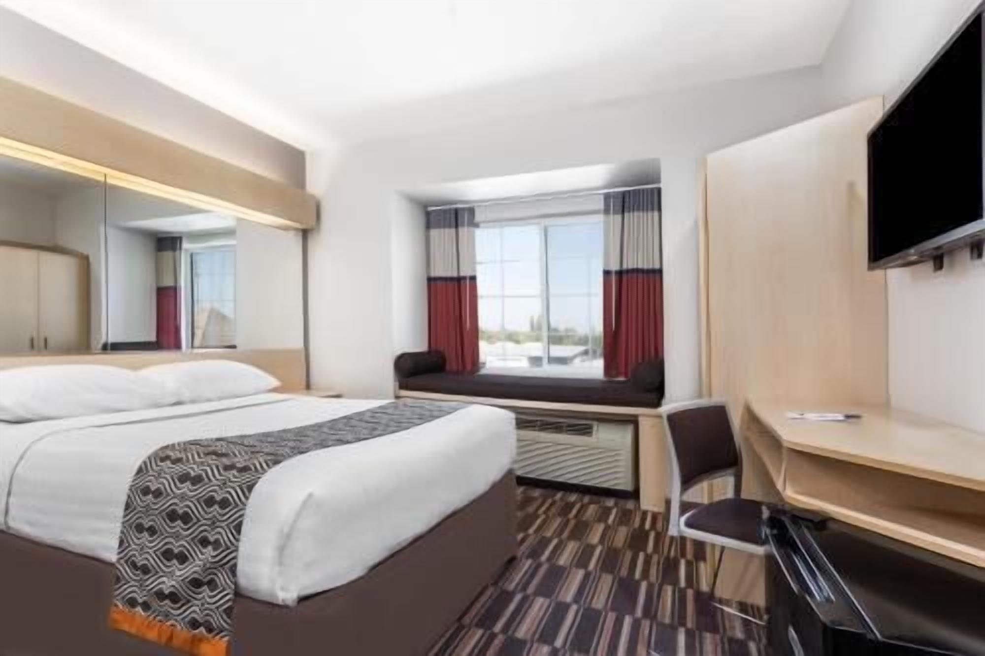 Pillow-top beds, in-room safe, desk, free cots/infant beds