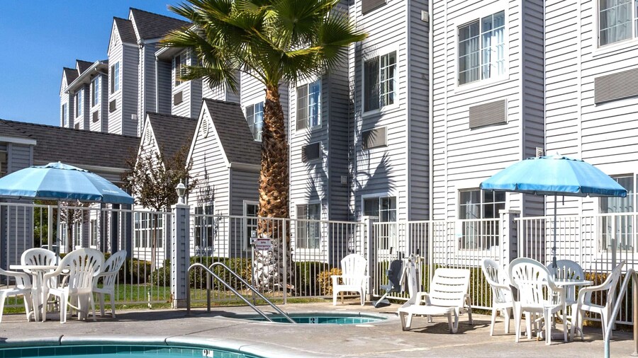 Microtel Inn & Suites by Wyndham Modesto Ceres