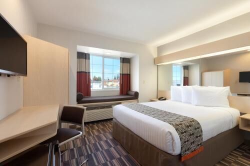 Pillow-top beds, in-room safe, desk, free cots/infant beds