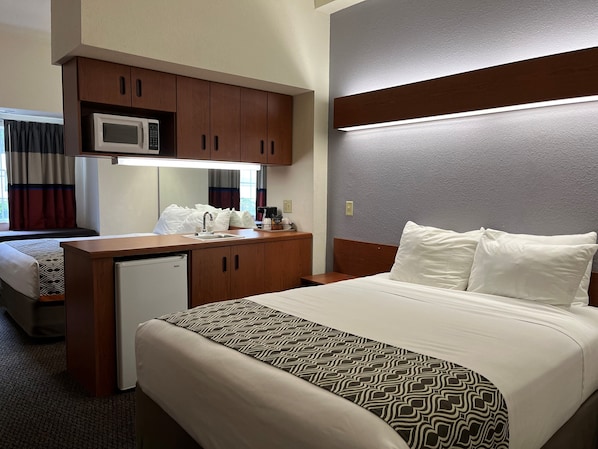 Studio Suite, 2 Queen Beds, Non Smoking | Premium bedding, in-room safe, desk, blackout drapes