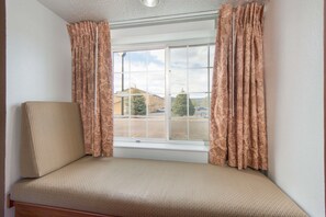Desk, laptop workspace, rollaway beds, free WiFi