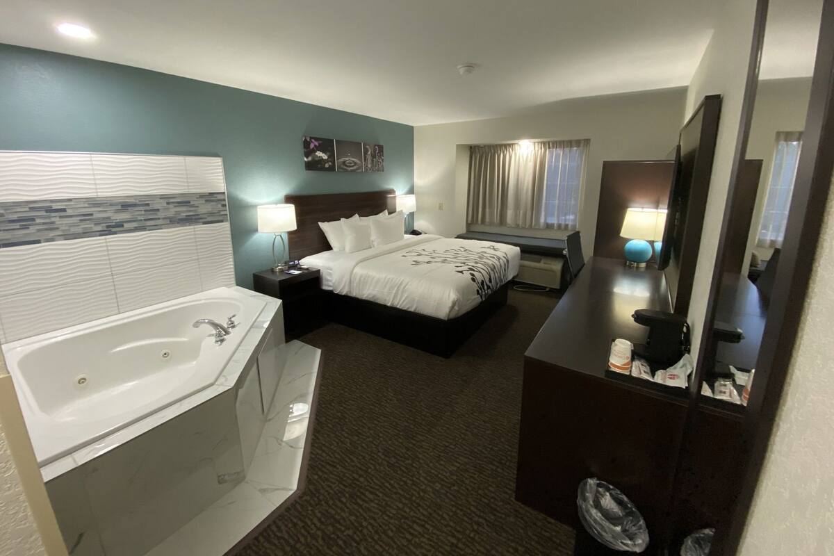 Premium bedding, pillowtop beds, individually furnished, desk