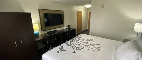 Habitación, 1 cama King size, con acceso para personas discapacitadas, para no fumadores | Ropa de cama de alta calidad, camas con pillow-top y muebles diferentes
