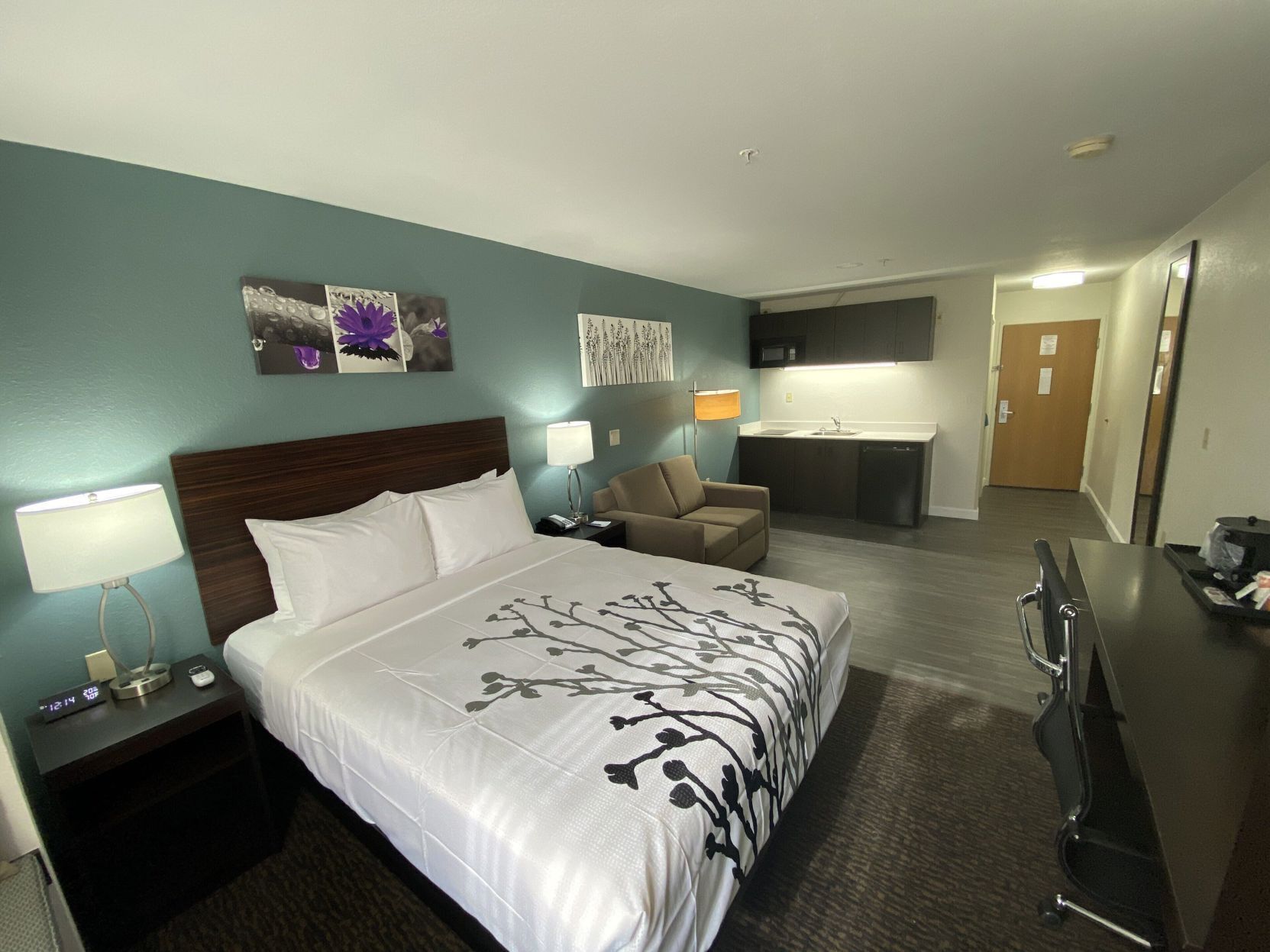 Premium bedding, pillowtop beds, individually furnished, desk