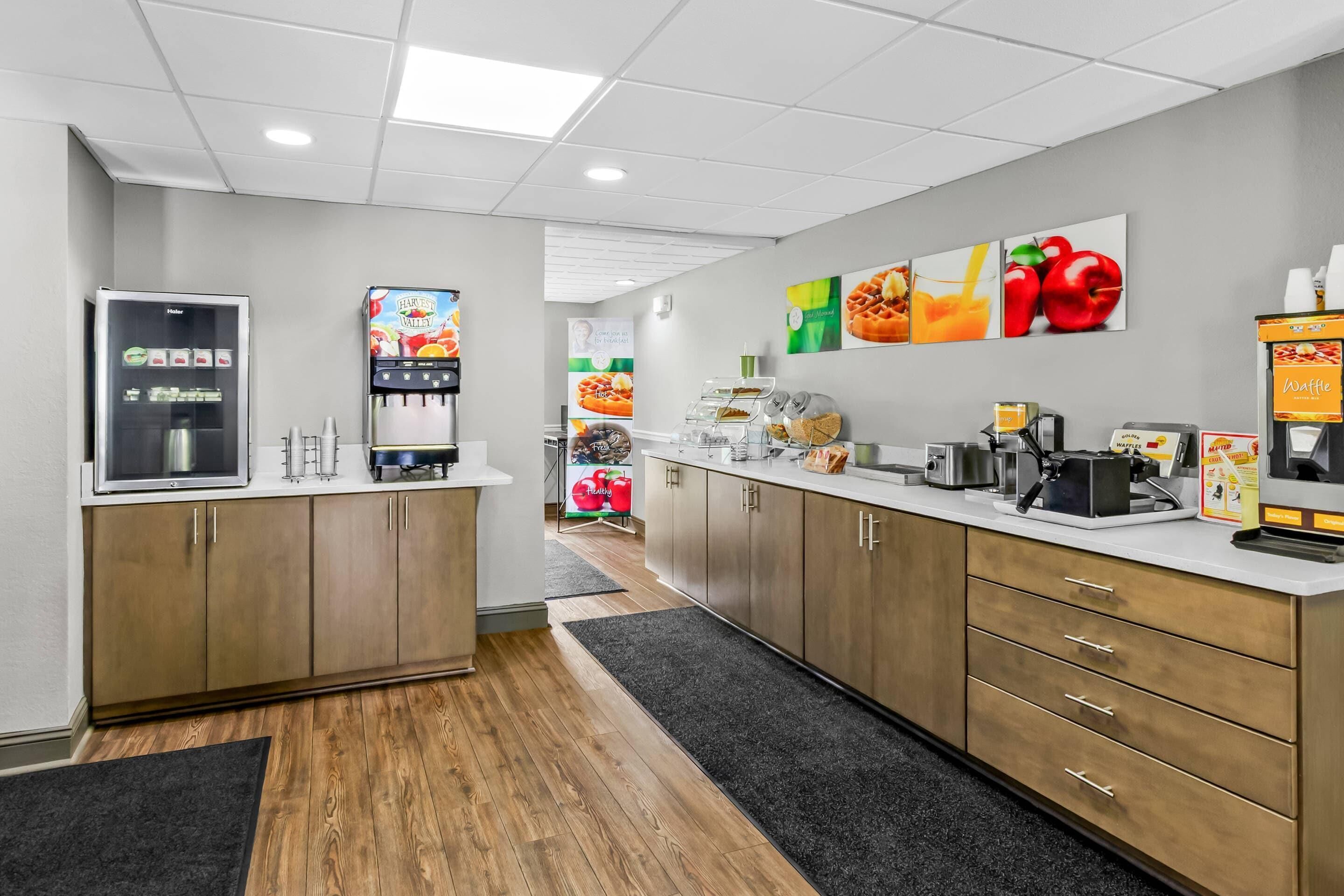 Colazione self-service inclusa, servita tutte le mattine 