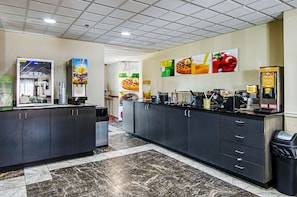 Bao gồm bữa sáng tự phục vụ hàng ngày