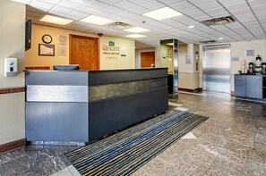 Reception - Quality Inn & Suites Bristol North (Bristol)